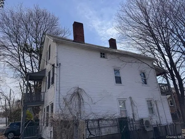 10 Charles ST, Poughkeepsie, NY 12601