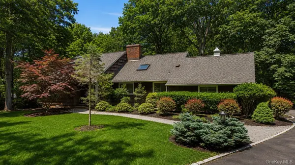 21 Druid Hill RD,  Port Jefferson,  NY 11777