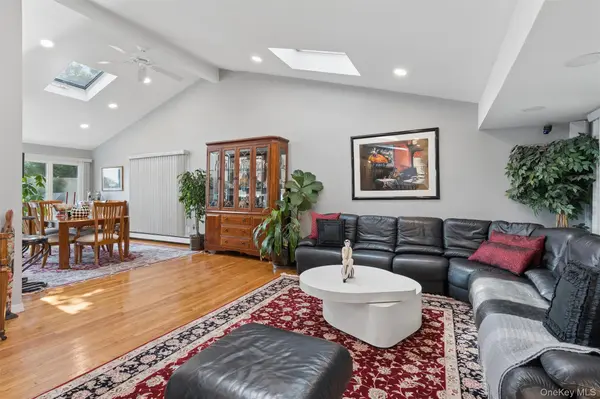 2883 Judith DR, Bellmore, NY 11710