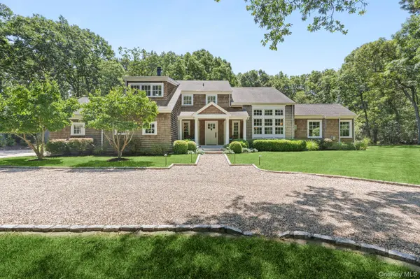 22 Spring LN, Sag Harbor, NY 11963