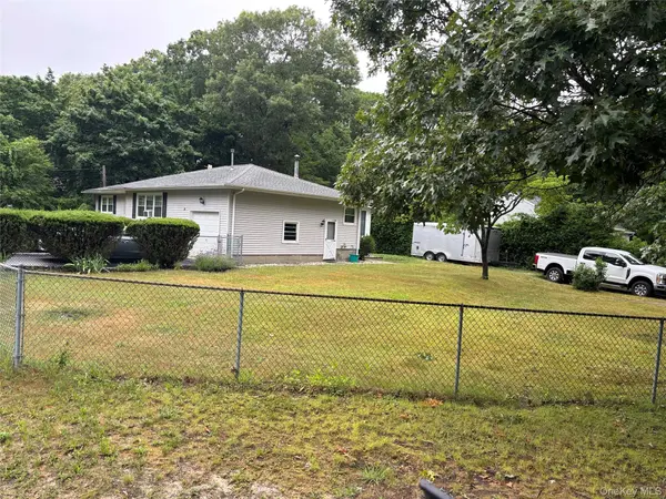 72 Fanning BLVD, Riverhead, NY 11901