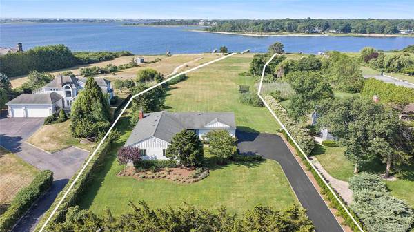 50 Sunset AVE, East Quogue, NY 11942