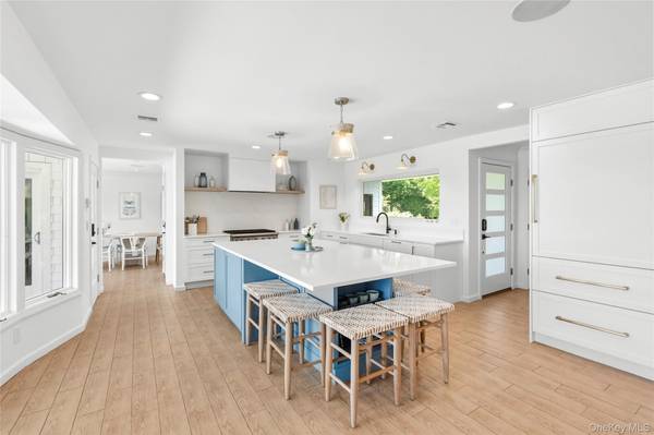 50 Sunset AVE, East Quogue, NY 11942