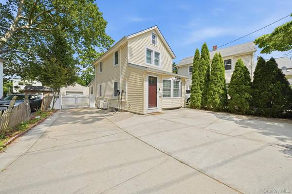 89 Harbor RD, Port Washington, NY 11050