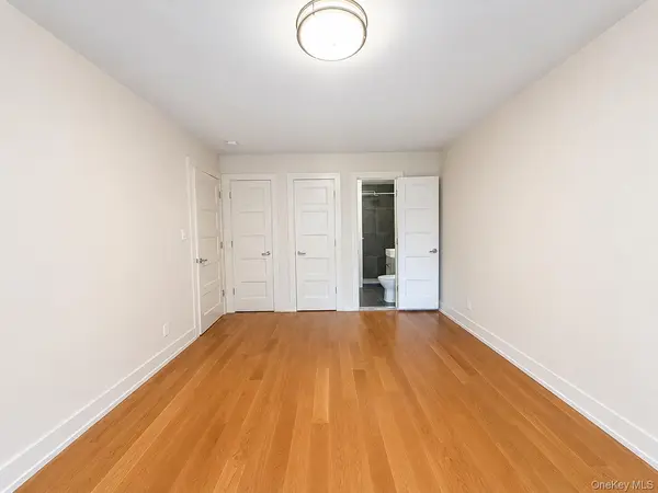 142-20 Franklin AVE #3R, Flushing, NY 11355