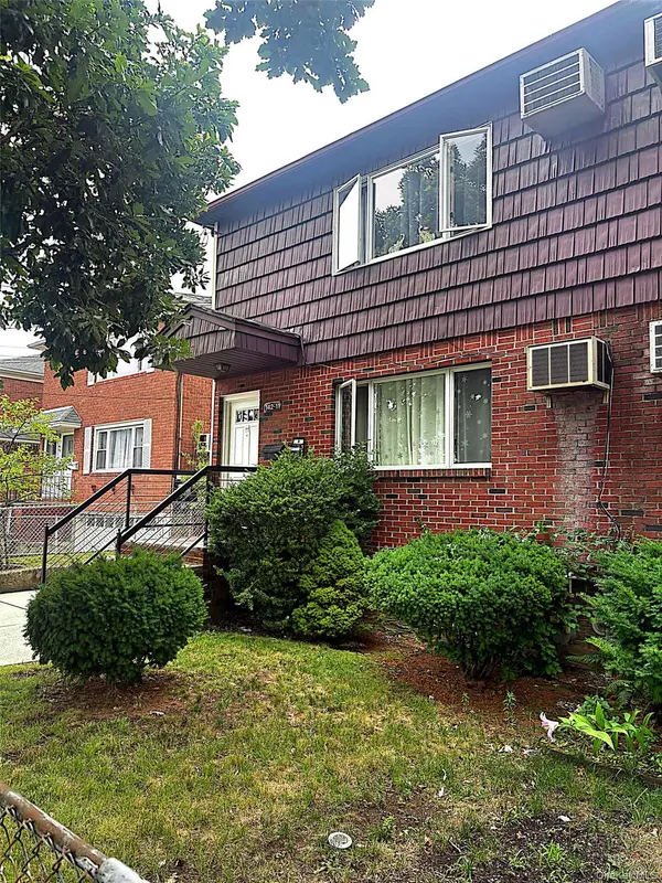 142-11 254th ST, Rosedale, NY 11422