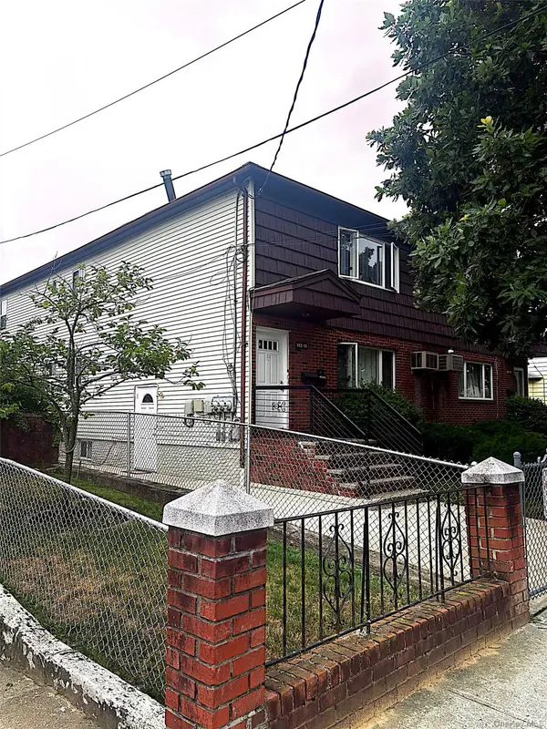 142-11 254th ST, Rosedale, NY 11422