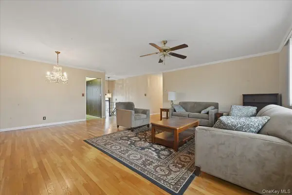 48 E 1st ST, Freeport, NY 11520