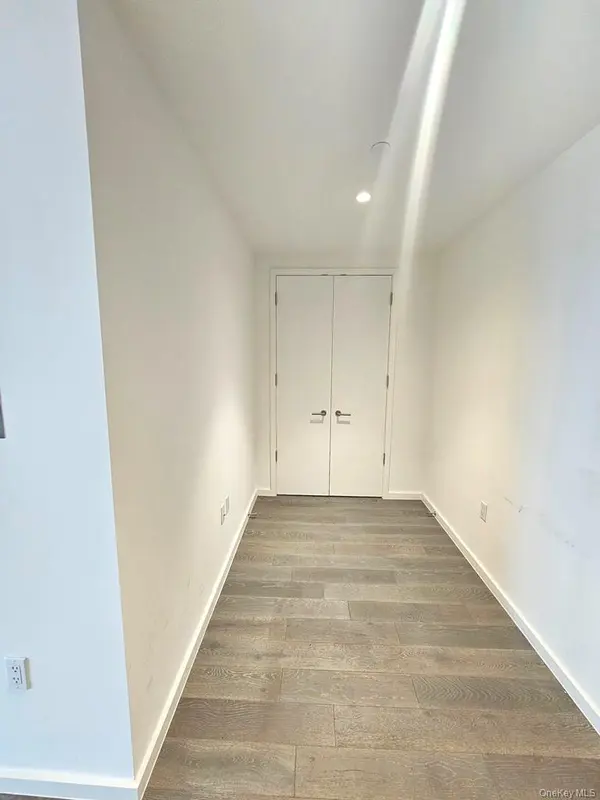 133-36 37th AVE #5F, Flushing, NY 11354