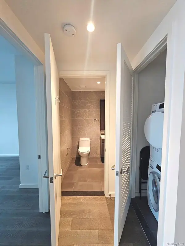 133-36 37th AVE #5F, Flushing, NY 11354