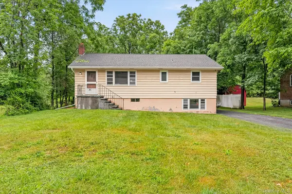 72 South TER, Fishkill, NY 12524