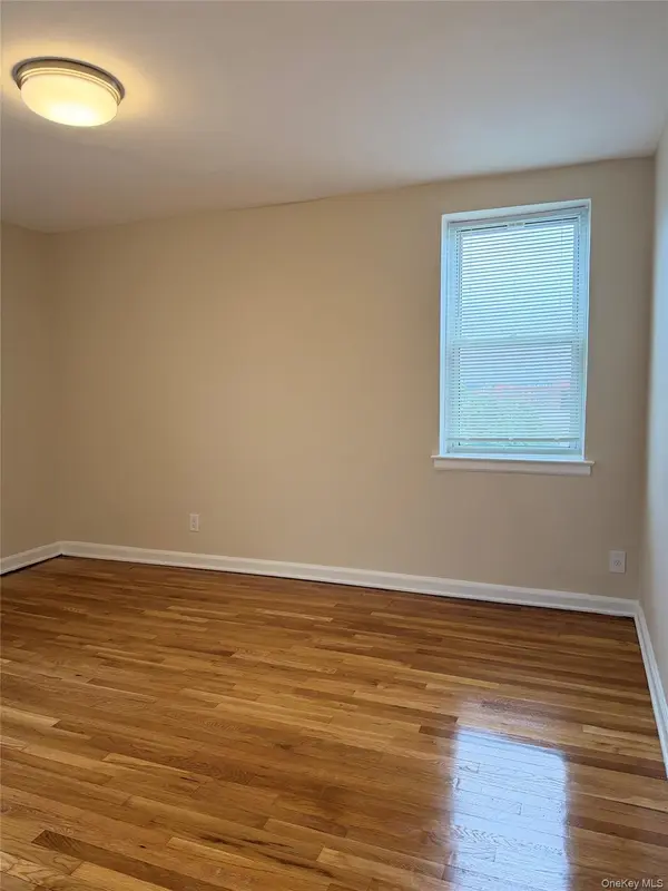 32 Cathedral AVE #6B, Hempstead, NY 11550