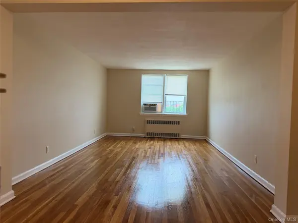 32 Cathedral AVE #6B, Hempstead, NY 11550