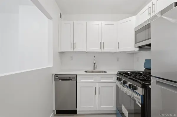671 Bronx River RD #2N, Yonkers, NY 10704