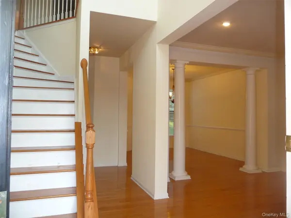 220 Roosevelt DR, Fishkill, NY 12524