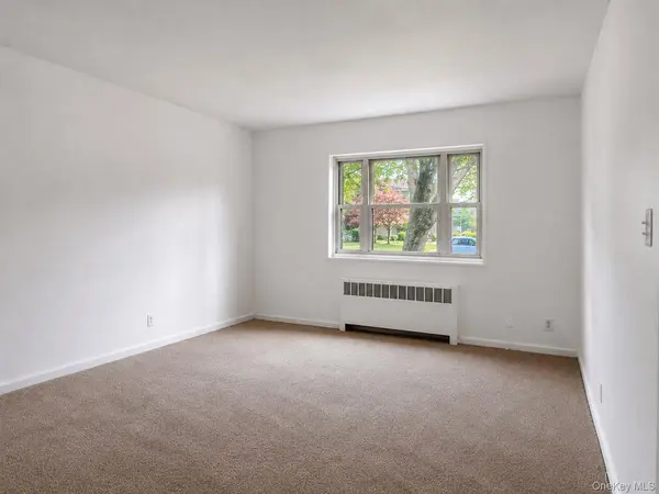 6 DeHaven DR #1E, Yonkers, NY 10703
