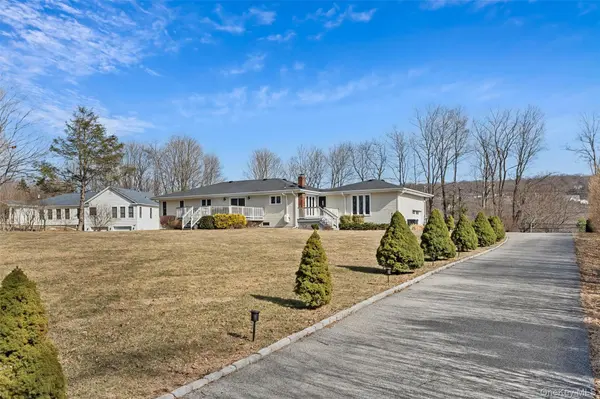 10 Hidden DR, Monroe, NY 10950