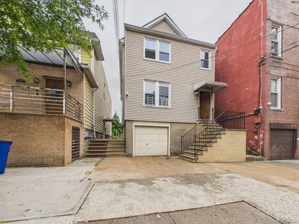 2858 E 197th ST, Bronx, NY 10461
