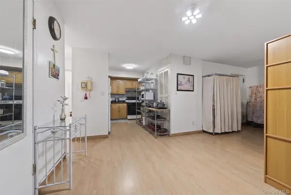 140-44 34th AVE #2C, Flushing, NY 11354