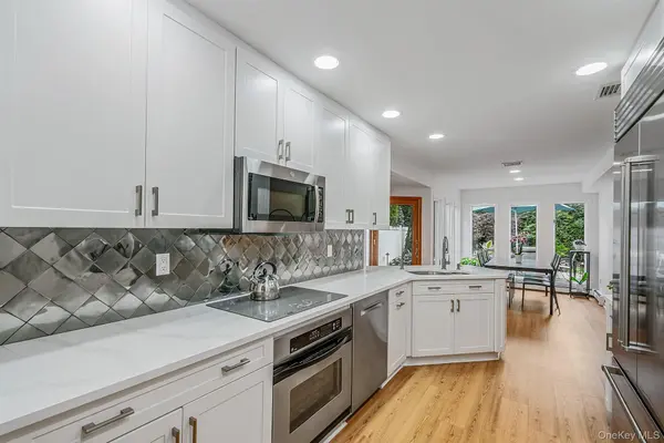 2 Sagamore WAY, Jericho, NY 11753
