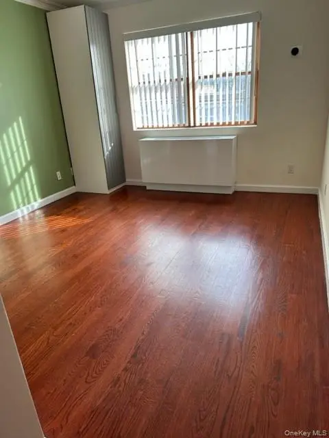 2580 38th ST #7, Astoria, NY 11103