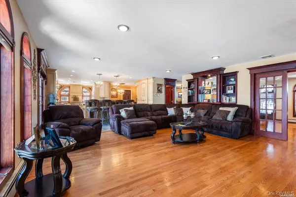 163-27 95th ST, Howard Beach, NY 11414