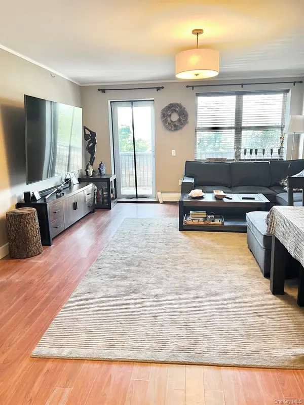 260 Beach 81st ST #3N, Rockaway Beach, NY 11693
