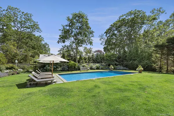 100 Pantigo RD, East Hampton, NY 11937