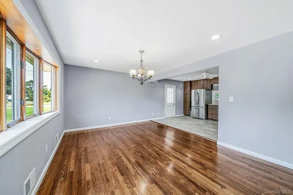 146 Dawn DR, Centereach, NY 11720