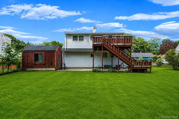 146 Dawn DR, Centereach, NY 11720