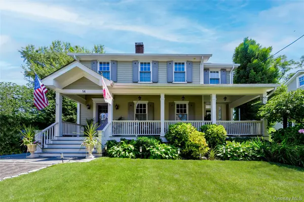 14 Buckingham PL, Manhasset, NY 11030
