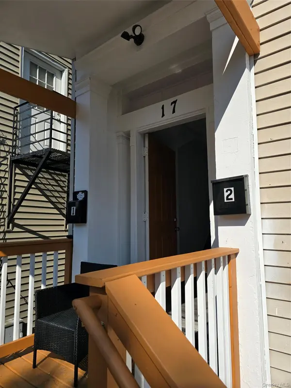 17 Conklin ST, Poughkeepsie, NY 12601