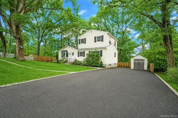 30 Sayville RD, Sound Beach, NY 11789