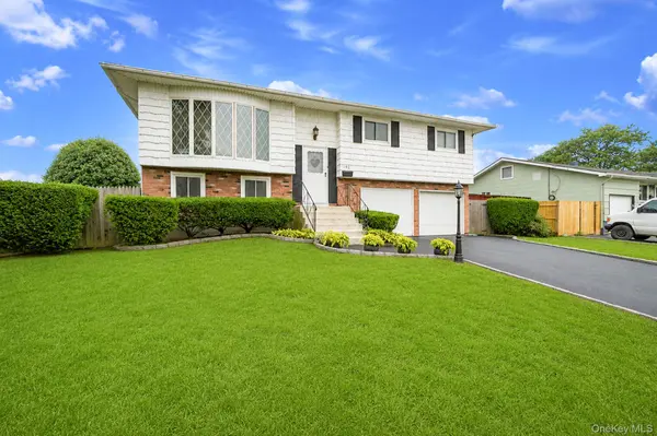 192 Hancock ST, Brentwood, NY 11717