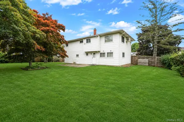 192 Hancock ST, Brentwood, NY 11717