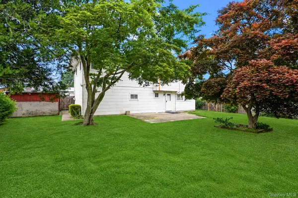 192 Hancock ST, Brentwood, NY 11717