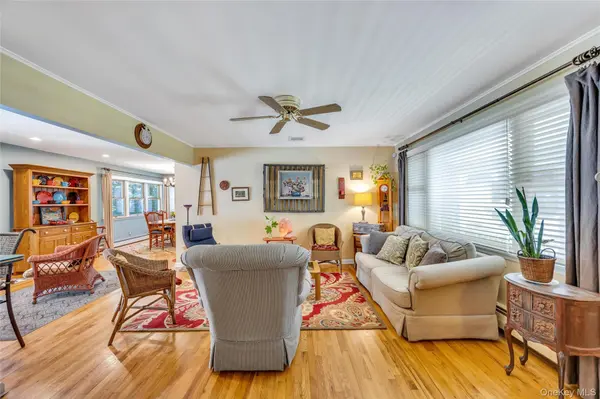 139 Wood RD, Centereach, NY 11720
