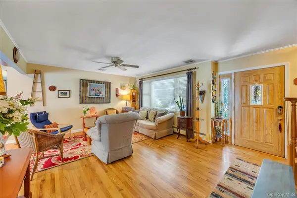 139 Wood RD, Centereach, NY 11720