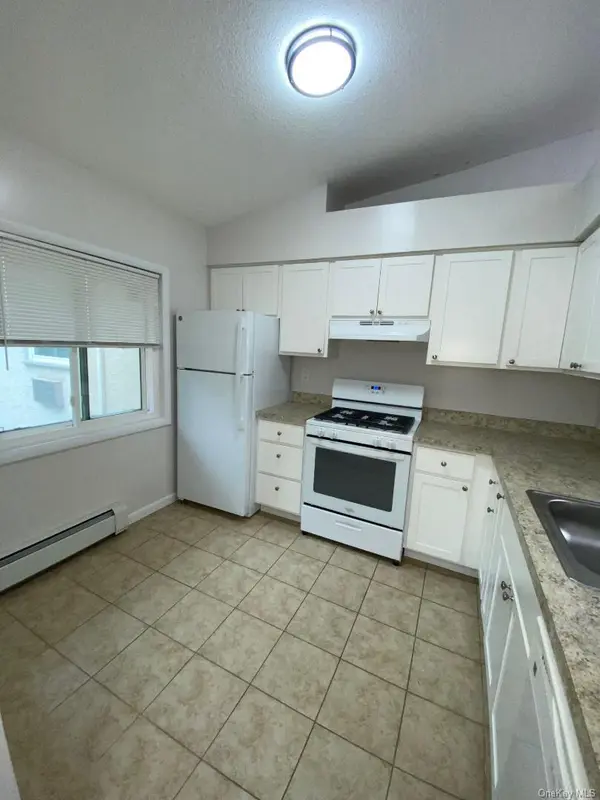85 N Middletown RD #D2, Nanuet, NY 10954