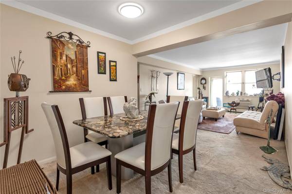55 Monroe BLVD #4E, Long Beach, NY 11561