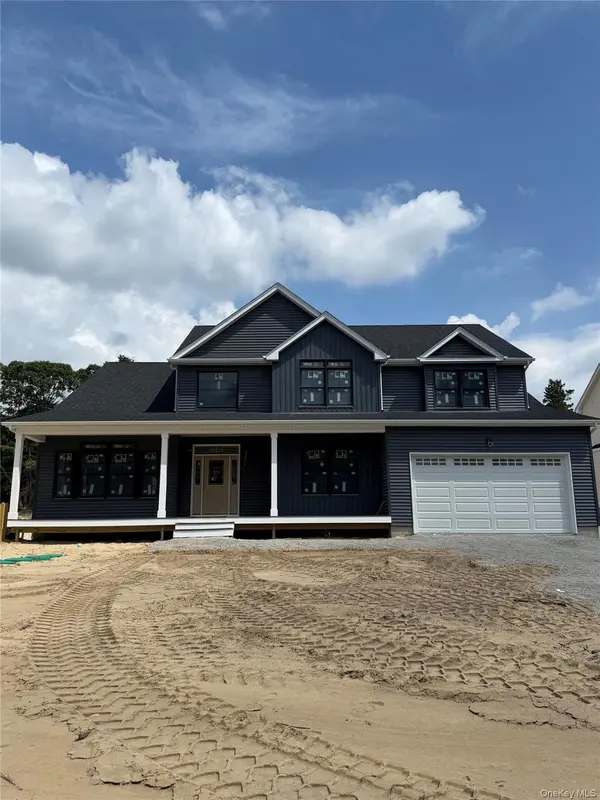 3 Greentree CT, Smithtown, NY 11787
