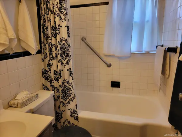 84-18 Commonwealth BLVD, Bellerose, NY 11426