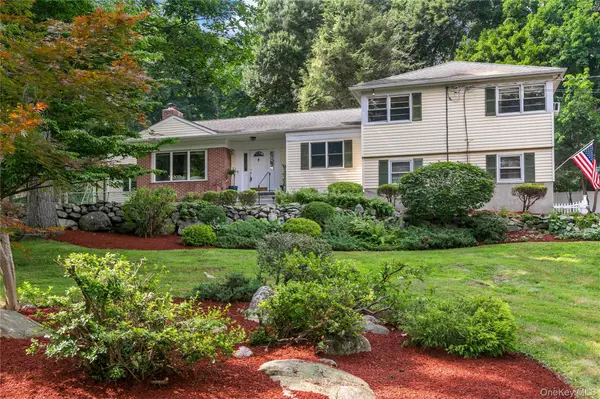 120 Cedar DR, Briarcliff Manor, NY 10510