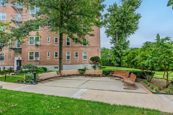 22 Mulford #2D, Hempstead, NY 11550