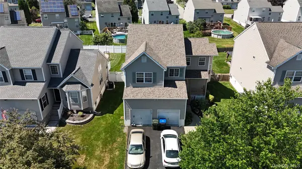 16 McLaughlin WAY, Washingtonville, NY 10992