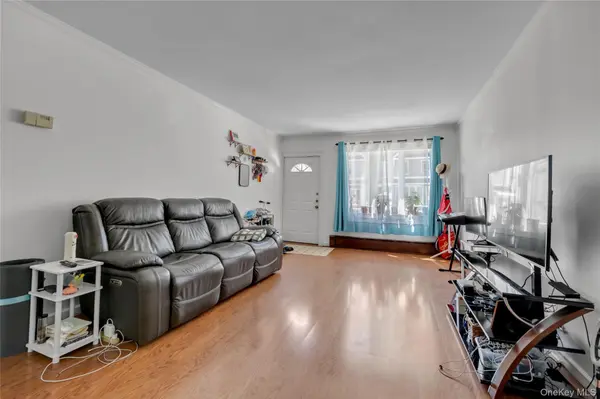 7221 66th DR, Middle Village, NY 11379