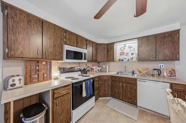 52 John White RD #50, Highland, NY 12528