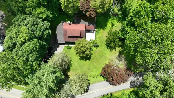 59 Becker ST, Lake Peekskill, NY 10537