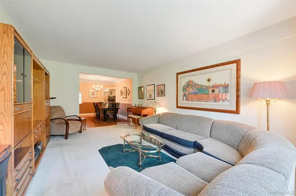69-10 108th ST ##4J, Forest Hills, NY 11375