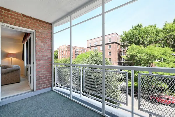 69-10 108th ST ##4J, Forest Hills, NY 11375